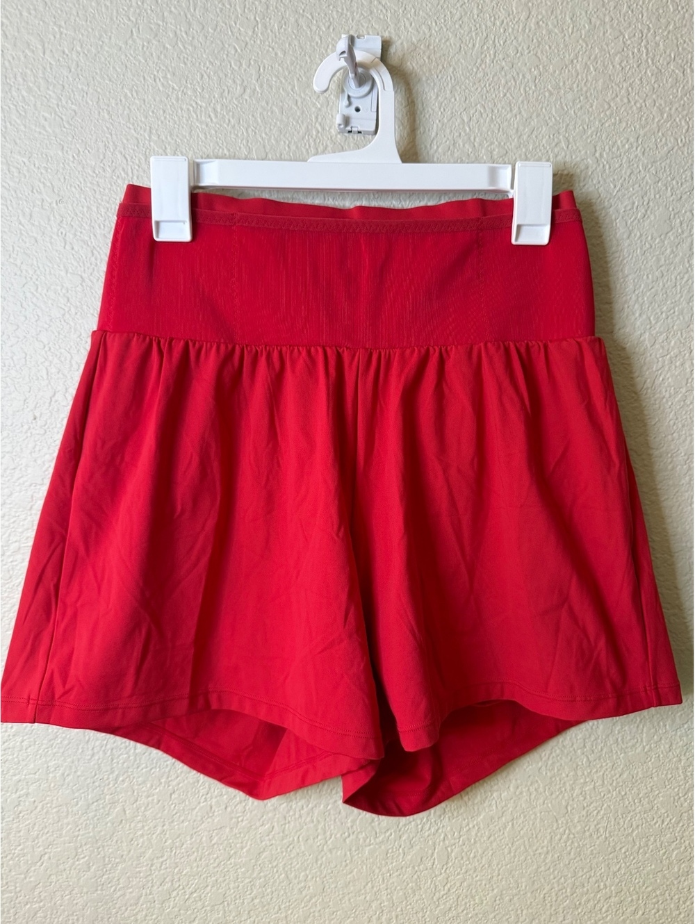 Halara Large Red 5” Double Lined Shorts with mesh Layer on waist band